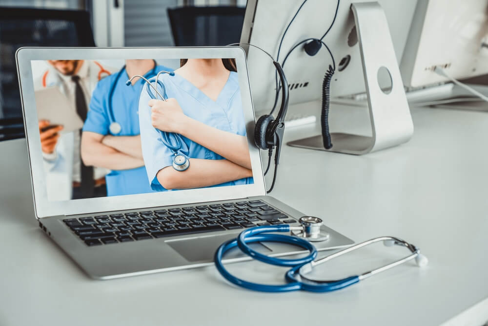 healthcare video_Telemedicine service online video call for doctor to actively chat with patient via remote healthcare consultant software . People can use app to contact doctors for virtual meeting from home .